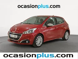 Rojo Usado 2018 Peugeot 208 Allure Utilitario | 11.410 € (Precio justo)