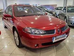 Rojo Usado 2006 Renault Laguna II Privilege Berlina | 4500 €