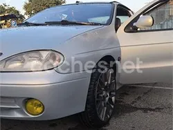Gris / plata Usado 2001 Renault Mégane Coupé Coupe | 1400 €