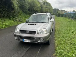 Gris / plata Usado 2003 Hyundai Santa Fe GLS SUV | 2500 € (Precio justo)