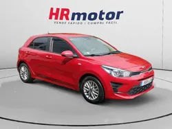 Rojo Usado 2020 Kia Rio Berlina | 13.740 € (Un poco caro)