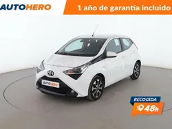 Blanco Usado 2021 Toyota Aygo X-play Utilitario | 12.099 € (Precio justo)