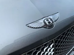 Gris Usado 2022 Bentley Bentayga SUV | 253.000 € (Super precio)