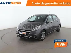 Gris Usado 2018 Peugeot 208 Allure Utilitario | 10.899 € (Precio justo)