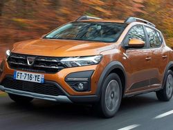 Rojo Usado 2022 Dacia Sandero Comfort Utilitario | 14.570 € (Precio justo)