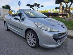 Gris / plata Usado 2008 Peugeot 207 CC Descapotable | 7500 € (Caro)