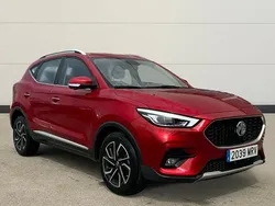 Rojo Usado 2024 MG ZS Luxury Berlina | 16.190 € (Precio justo)