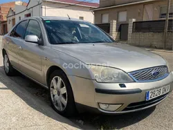 Gris / plata Usado 2005 Ford Mondeo Ghia Berlina | 1650 € (Buen precio)