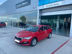 Rojo Usado 2022 Skoda Scala Active Utilitario | 18.500 € (Un poco caro)