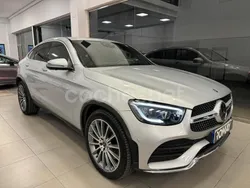 Gris / plata Usado 2020 Mercedes GLC200 SUV | 49.500 €