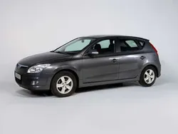 Gris Usado 2011 Hyundai i30 Comfort Utilitario | 7990 € (Caro)