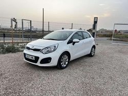 Blanco Usado 2014 Kia Rio Utilitario | 5500 € (Precio justo)