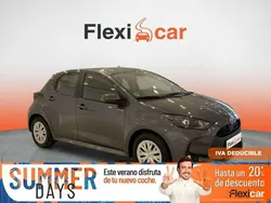 Gris Usado 2022 Toyota Yaris Hybrid Active Utilitario | 14.780 € (Super precio)