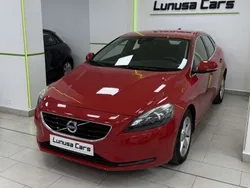 Rojo Usado 2015 Volvo V40 Momentum Familiar | 11.490 € (Un poco caro)