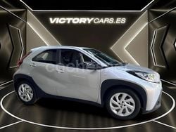 Blanco Usado 2022 Toyota Aygo X Play SUV | 15.995 €