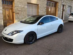 Blanco Usado 2012 Renault Laguna Coupé Coupe | 8300 €