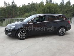 Negro Usado 2011 Opel Astra Excellence Familiar | 4950 € (Precio justo)