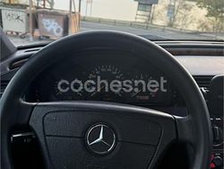 Gris / plata Usado 1999 Mercedes C250 Elegance Berlina | 2400 €