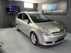 Beige Usado 2006 Toyota Corolla Verso Sport Monovolumen | 7499 € (Un poco caro)