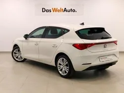 Blanco Usado 2024 Seat Leon Style | 23.500 € (Buen precio)