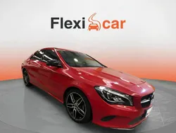 Rojo Usado 2017 Mercedes CLA180 Urban Berlina | 17.490 €