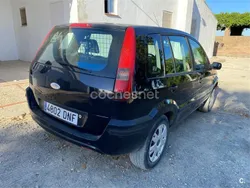 Negro Usado 2005 Ford Fusion Trend Berlina | 2350 € (Precio justo)