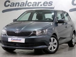 Gris / plata Usado 2015 Skoda Fabia Ambition Berlina | 7550 € (Buen precio)