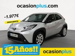 Gris Usado 2024 Toyota Aygo Play Utilitario | 14.600 € (Precio justo)