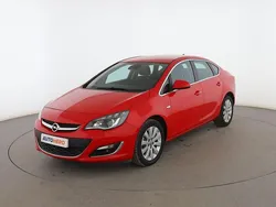 Rojo Usado 2014 Opel Astra Innovation Utilitario | 10.299 € (Buen precio)