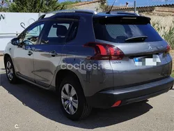 Gris / plata Usado 2018 Peugeot 2008 Style SUV | 9850 € (Buen precio)