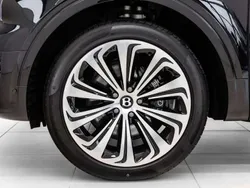 Negro Usado 2023 Bentley Bentayga SUV | 299.700 € (Caro)