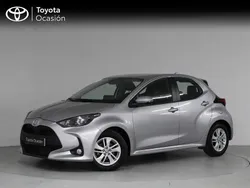 Gris Usado 2024 Toyota Yaris Hybrid Edition Berlina | 18.990 € (Super precio)