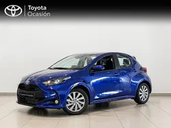 Azul Usado 2024 Toyota Yaris Hybrid Active Berlina | 23.450 € (Precio justo)