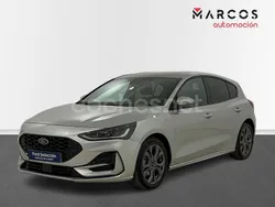 Gris / plata Usado 2023 Ford Focus ST-Line X Berlina | 19.600 € (Precio justo)