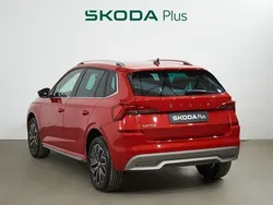 Rojo Usado 2022 Skoda Kamiq Style SUV | 20.990 € (Un poco caro)