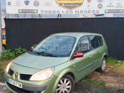 Verde Usado 2007 Renault Scénic II Monovolumen | 2700 € (Buen precio)