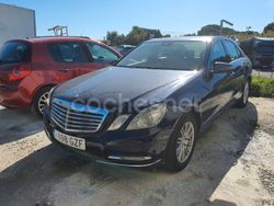 Azul Usado 2010 Mercedes E350 Elegance Berlina | 4000 €