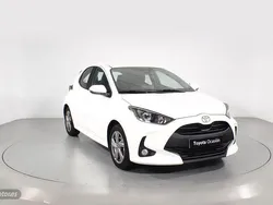 Blanco Usado 2024 Toyota Yaris Hybrid Active Berlina | 22.700 € (Precio justo)
