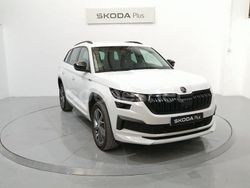 Blanco Usado 2023 Skoda Kodiaq SportLine SUV | 38.900 € (Caro)