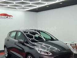 Gris / plata Usado 2017 Ford Fiesta Titanium Berlina | 14.900 €