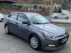 Gris / plata Usado 2018 Hyundai i20 Berlina | 9990 € (Precio justo)