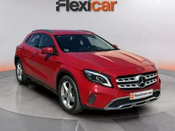 Rojo Usado 2019 Mercedes GLA180 SUV | 17.690 € (Buen precio)
