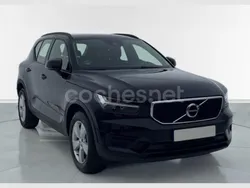 Negro Usado 2021 Volvo XC40 Momentum SUV | 29.900 € (Caro)