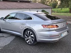 Gris / plata Usado 2019 VW Arteon R-line Berlina | 21.900 € (Buen precio)