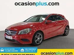 Rojo Usado 2015 Mercedes A180 Urban Utilitario | 16.500 € (Un poco caro)