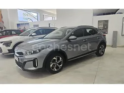 Gris / plata Usado 2024 Kia XCeed SUV | 20.400 € (Precio justo)