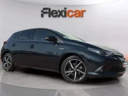 Negro Usado 2017 Toyota Auris Hybrid Advance Berlina | 14.090 € (Precio justo)