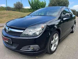 Negro Usado 2011 Opel Astra GTC Sport Utilitario | 7490 €