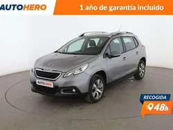 Gris / plata Usado 2015 Peugeot 2008 Active SUV | 8199 € (Precio justo)