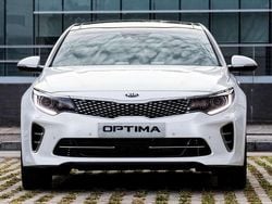 Blanco Usado 2012 Kia Optima Berlina | 7690 €
